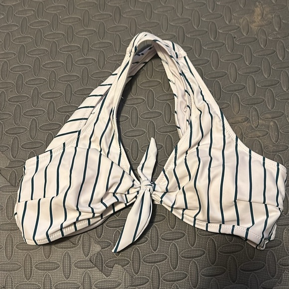 Cupshe bikini top - Picture 2 of 7